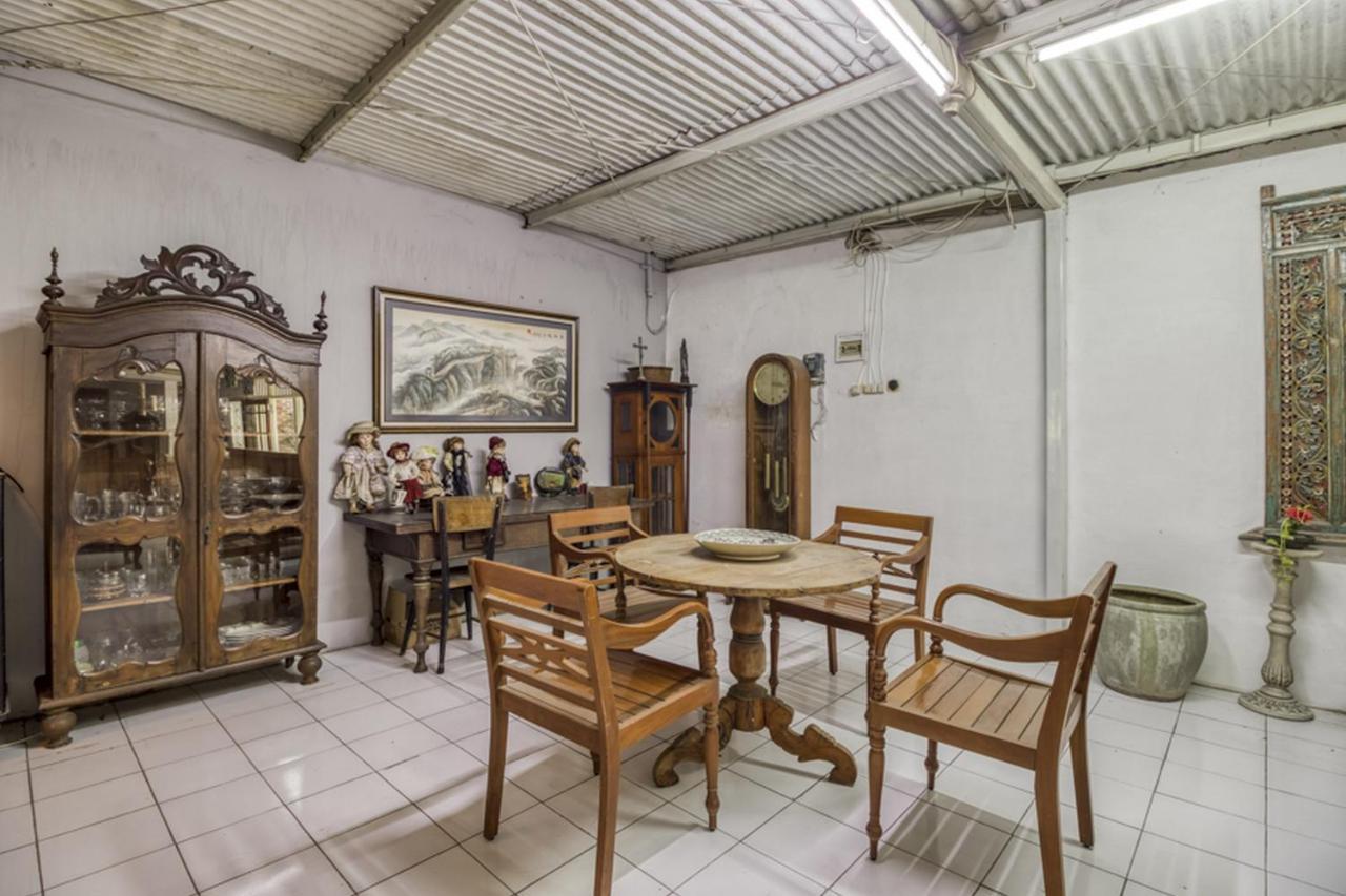 RedDoorz Hostel near Adisucipto Airport Yogyakarta Kalasan Bagian luar foto